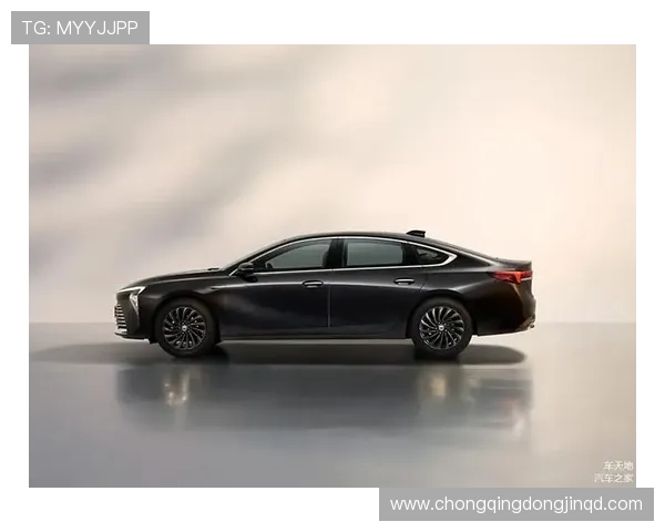 15万级“西装暴徒”?2025款君越改得太疯,有人喊丑有人抢着订!